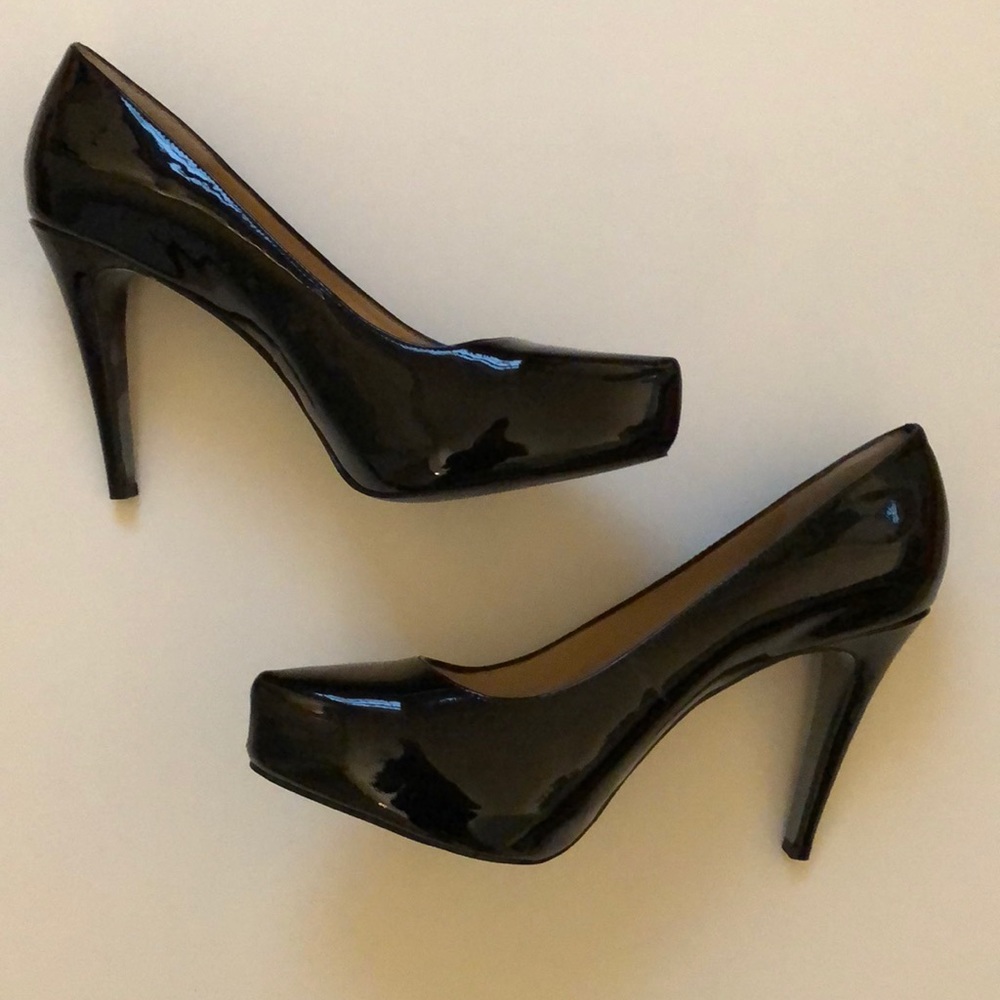 Gianni Bini Haley Pump in Black- size 8